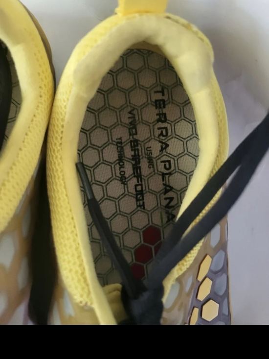 Vivo Barefoot Yellow and Gray Hex-Pattern Athletic Shoes EU 45 main image 11